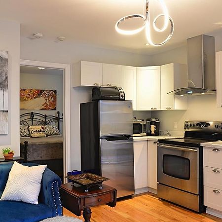 Ottawa Downtown Executive Apartment Retreat With Private Balcony Near Bank Street - Sleep Max 2 Exterior foto