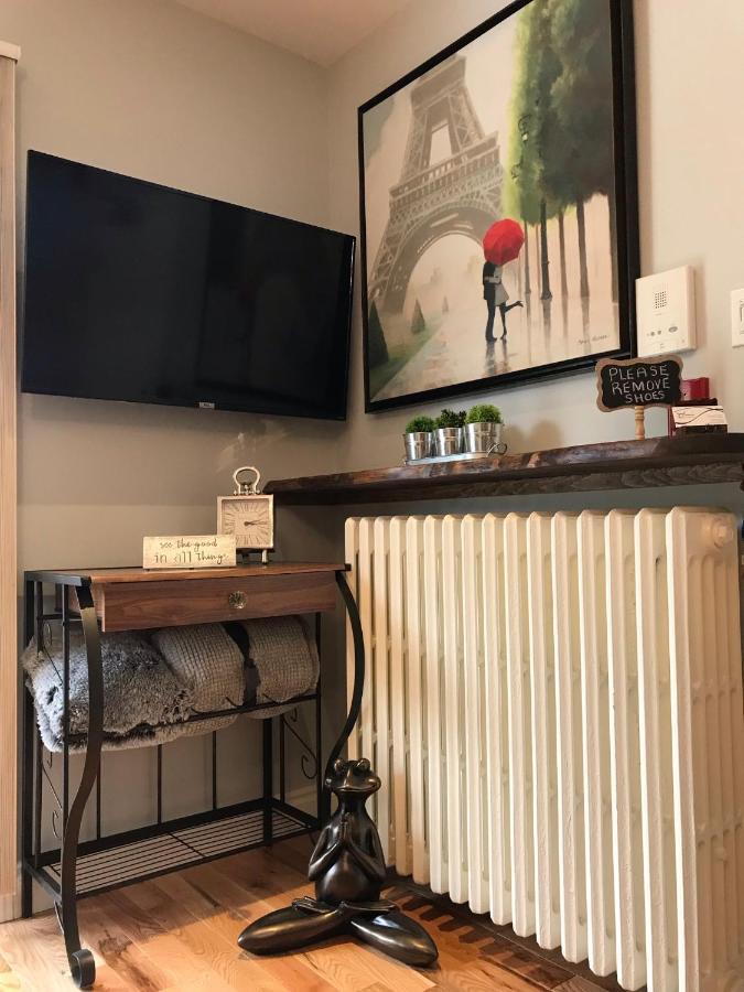 Ottawa Downtown Executive Apartment Retreat With Private Balcony Near Bank Street - Sleep Max 2 Exterior foto